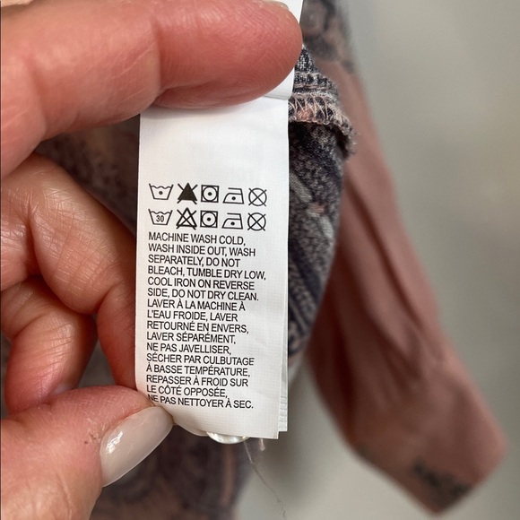 Lucky Brand NWOT Blush and Grey Paisley Bohemian Cotton Blouse, Size M - Picture 12 of 13